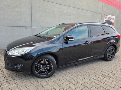 Usata Ford Focus Trend 105 CV (77 kW) 2013 Nero Berlina