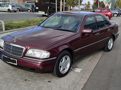 Rot Gebraucht 1996 Mercedes C180 Elegance Limousine | 3.000 €