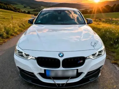 Gebraucht BMW 330e 252 PS (185 kW) 2018 Weiß Limousine