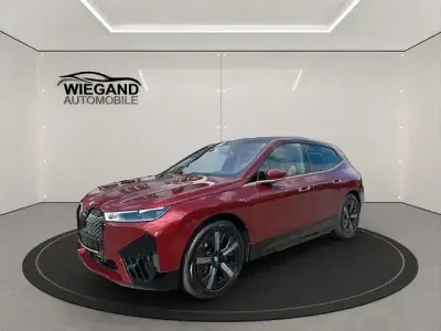 Gebraucht BMW iX Sport Line 239 kW (326 PS) 2022 Rot SUV