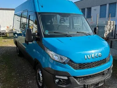 Occasion Iveco Daily 170 ch (125 kW) 2016 Bleue Monospace