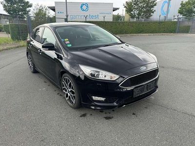 Iridiumschwarz metallic Gebraucht 2016 Ford Focus Titanium Limousine | 9.999 € (Fairer Preis)
