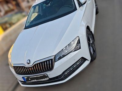 Usata Skoda Superb Style 200 CV (147 kW) 2023 Bianco Station wagon