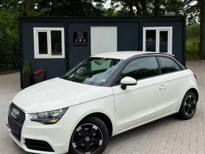 Gebraucht Audi A1 Attraction 86 PS (63 kW) 2012 Weiß Kleinwagen
