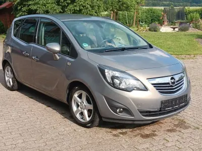 Gebraucht Opel Meriva Edition 110 PS (80 kW) 2010 Van / Kleinbus