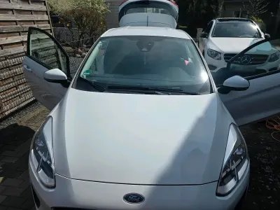 Begagnad Ford Fiesta 75 HK (55 kW) 2020 Vit Halvkombi