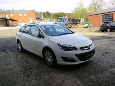 Usata Opel Astra Selection 110 CV (80 kW) 2012 Bianco Station wagon