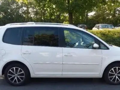 Gebraucht VW Touran Highline 140 PS (102 kW) 2013 Weiß Van / Kleinbus
