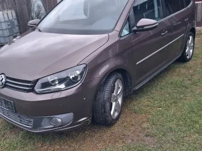 Gebraucht VW Touran 140 PS (102 kW) 2011 Braun Van / Kleinbus