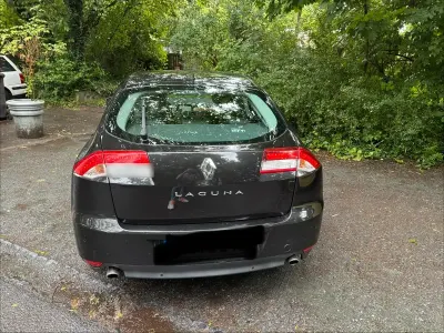 Gebraucht Renault Laguna III Initiale 170 PS (125 kW) 2009 Schwarz Limousine