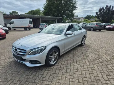 Gebraucht Mercedes C200 Avantgarde 136 PS (100 kW) 2015 Silber Limousine