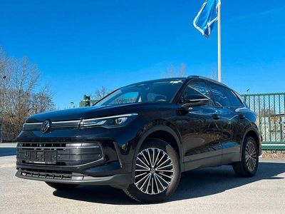 Gebraucht VW Tiguan Life 150 PS (110 kW) 2024 Schwarz SUV