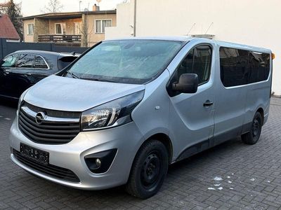 Gebraucht Opel Vivaro 145 PS (106 kW) 2018 Grau Van / Kleinbus