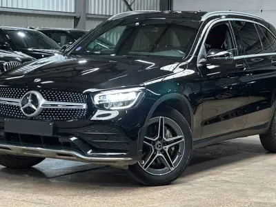 Używany Mercedes GLC200 AMG line 194 KM (142 kW) 2021 Czarny SUV