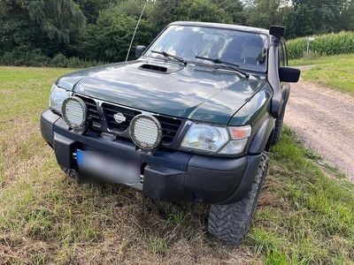 Grün Gebraucht 2001 Nissan Patrol SUV | 22.750 €
