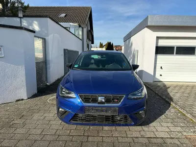 Używany Seat Ibiza CONNECT 116 KM (85 kW) 2020 Niebieski Hatchback