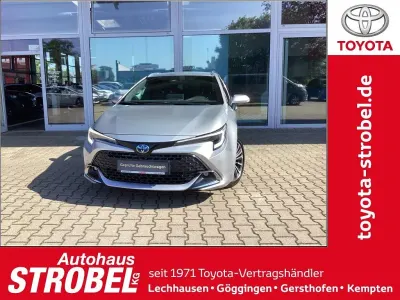 Gebraucht Toyota Corolla Team 140 PS (102 kW) 2024 Silver metallic Kombi