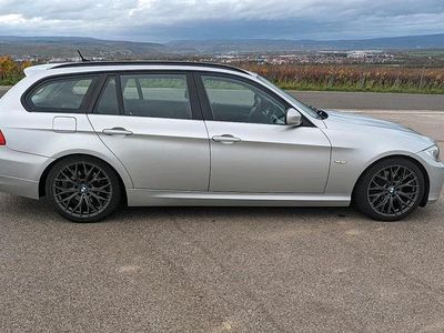 Gebraucht BMW 320 184 PS (135 kW) 2011 Silber Kombi