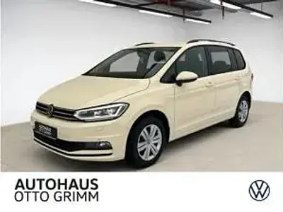 Neu VW Touran 150 PS (110 kW) 2026 Beige (beige (hellelfenbein)) Van / Kleinbus