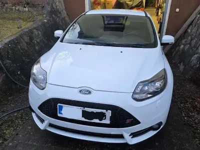 Używany Ford Focus ST 250 KM (183 kW) 2013 Sedan/Limuzyna