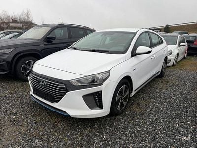 Gebraucht Hyundai Ioniq Trend 105 PS (77 kW) 2016 Weiß Kleinwagen