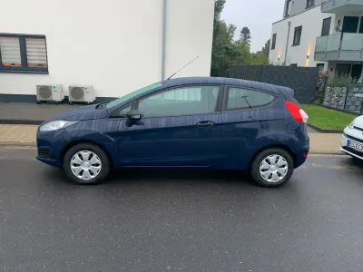 Gebraucht Ford Fiesta Trend 60 PS (44 kW) 2014 Blau Kleinwagen