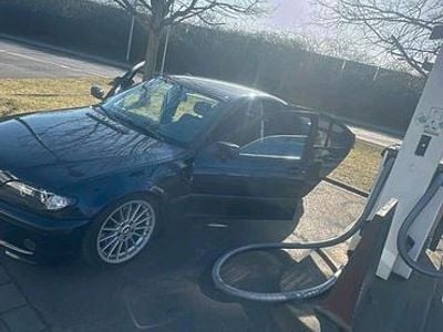 Gebraucht BMW 330 M Sport 231 PS (169 kW) 2001 Blau Limousine
