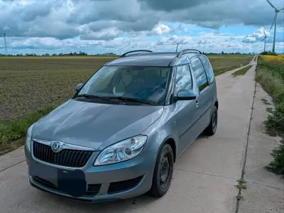 Gebraucht Skoda Roomster 90 PS (66 kW) 2012 Silber Van / Kleinbus