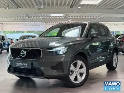 Gebraucht Volvo XC40 Core 163 PS (119 kW) 2025 Grün SUV