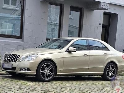 Gebraucht Mercedes E220 170 PS (125 kW) 2009 Gold Limousine