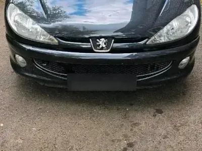Gebraucht Peugeot 206 60 PS (44 kW) 2006 Schwarz Kleinwagen