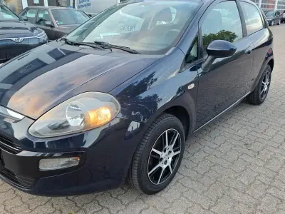 Gebraucht Fiat Punto Active 68 PS (50 kW) 2011 Blau Kleinwagen