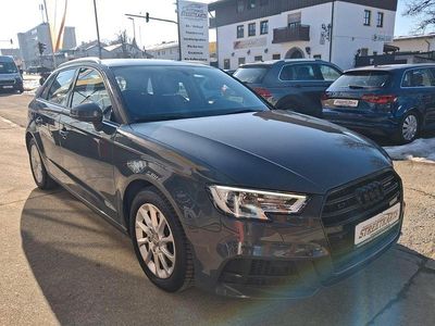 Gebraucht Audi A3 Sport 184 PS (135 kW) 2017 Grau Limousine