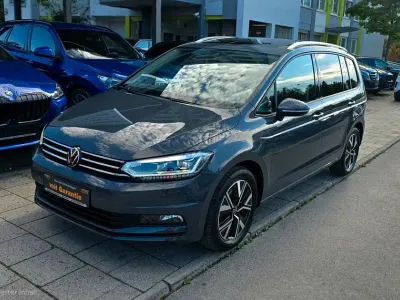 Gebraucht VW Touran Comfortline 150 PS (110 kW) 2025 Grau Van / Kleinbus