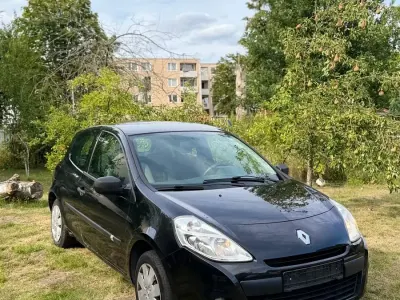 Gebraucht Renault Clio 74 PS (54 kW) 2010 Schwarz Kleinwagen
