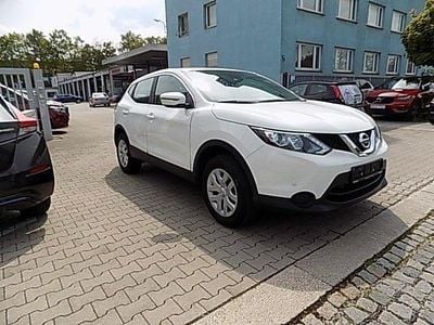 Weiß Gebraucht 2016 Nissan Qashqai N-Vision SUV | 11.900 € (Fairer Preis)