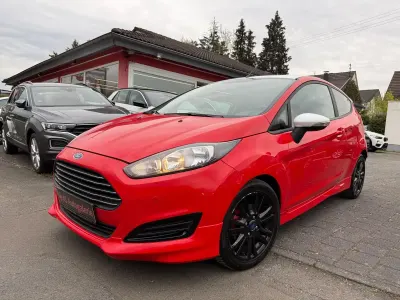 Gebraucht Ford Fiesta Trend 80 PS (58 kW) 2014 Rot Kleinwagen
