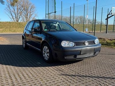 Gebraucht VW Golf IV 75 PS (55 kW) 2002 Blau Kleinwagen