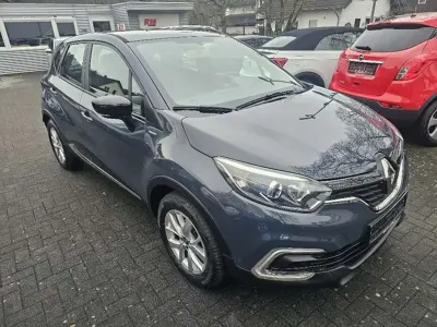 Gebraucht Renault Captur LIMITED 90 PS (66 kW) 2020 Grau SUV