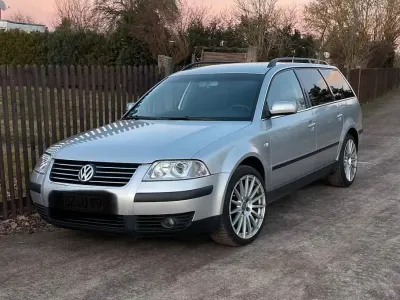 Usata VW Passat 101 CV (74 kW) 2003 Argento Station wagon