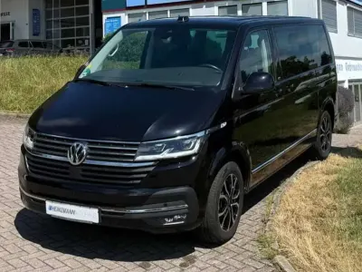 Gebraucht VW Multivan Generation Six 150 PS (110 kW) 2022 Deepblack perleffekt Van / Kleinbus