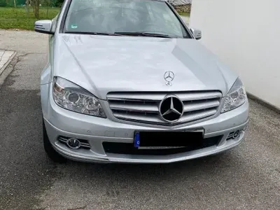 Gebraucht Mercedes C180 156 PS (114 kW) 2009 Silber Limousine