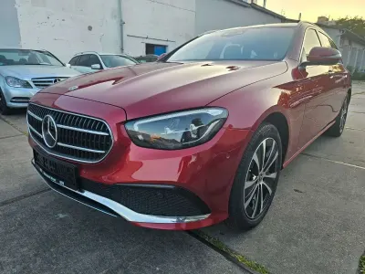 Gebraucht Mercedes E300 194 PS (142 kW) 2021 Rot Kombi