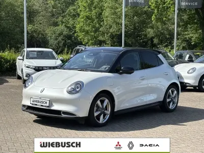 Gebraucht Ora 03 Pro+ 125 kW (171 PS) 2023 Moonlight white/starry black (metallic) Kleinwagen
