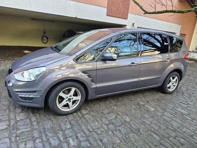 Braun Gebraucht 2013 Ford S-MAX Business Edition Van / Kleinbus | 7.100 € (Fairer Preis)