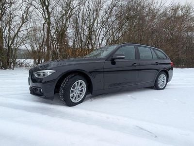 Schwarz Gebraucht 2019 BMW 320 Advantage Kombi | 20.900 € (Etwas zu teuer)