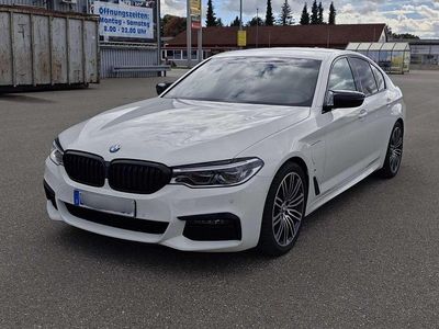 Weiß Gebraucht 2019 BMW 530e Sport Line Limousine | 30.299 € (Etwas zu teuer)