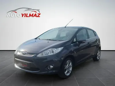 Gebraucht Ford Fiesta Titanium 82 PS (60 kW) 2012 Grau Limousine
