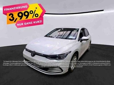 Gebraucht VW Golf VIII Life 116 PS (85 kW) 2023 Oryxweiß perlmutteffekt Limousine