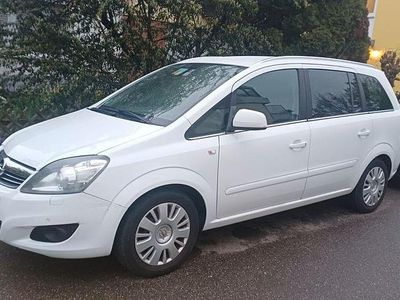 Gebraucht Opel Zafira Family 140 PS (102 kW) 2014 Weiß Van / Kleinbus